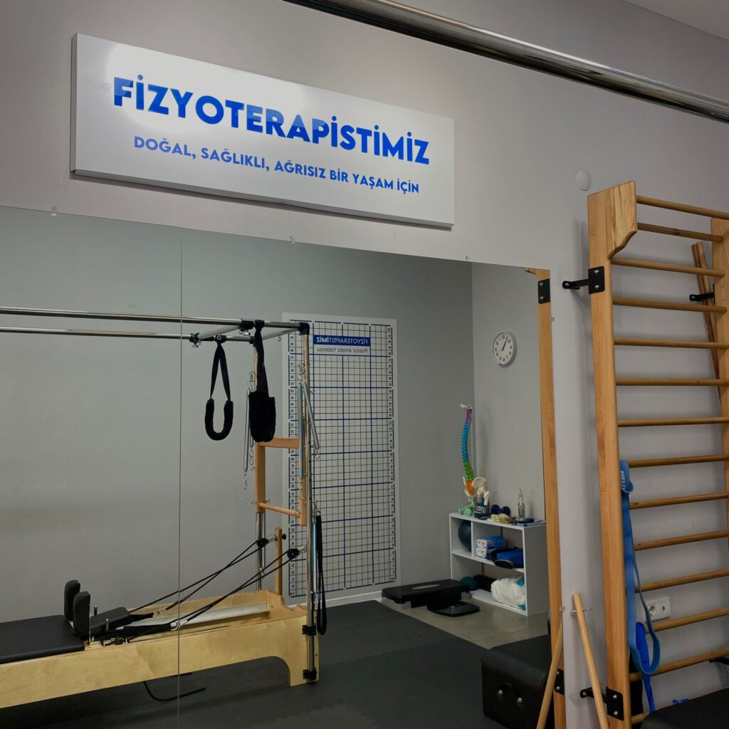 İzmir Gaziemir’de fizyoterapist eşliğinde reformer pilates salonu