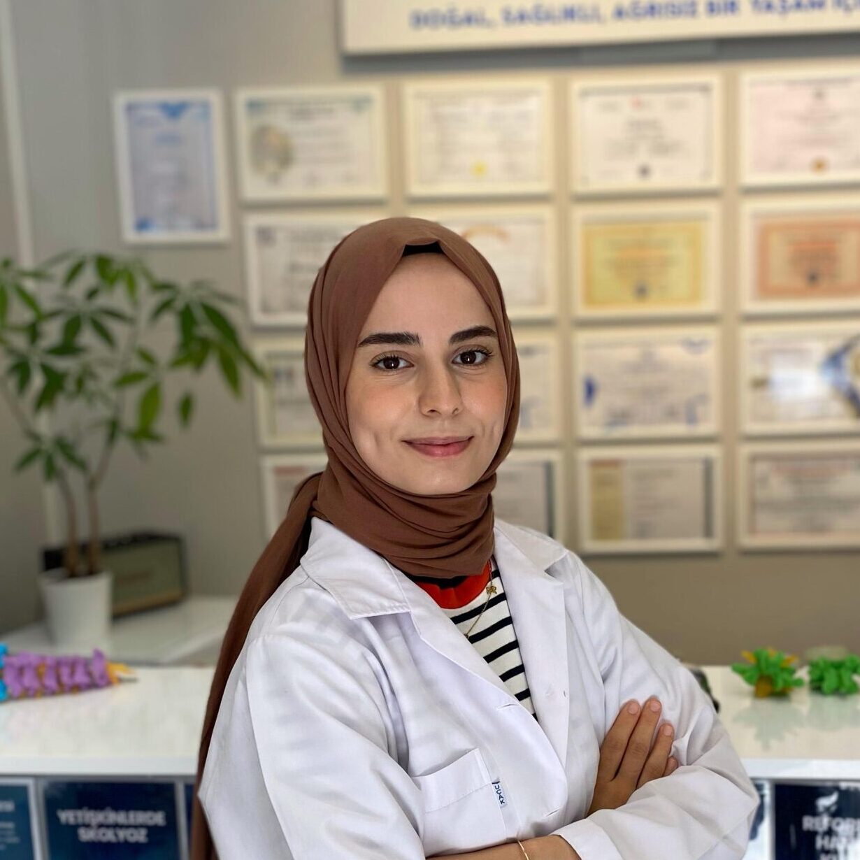 Fizyoterapist Beyza Tekin